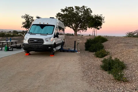 Betty - Coachmen Beyond 22C Class B