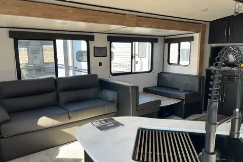 26 foot Keystone Springdale Travel Trailer for rent