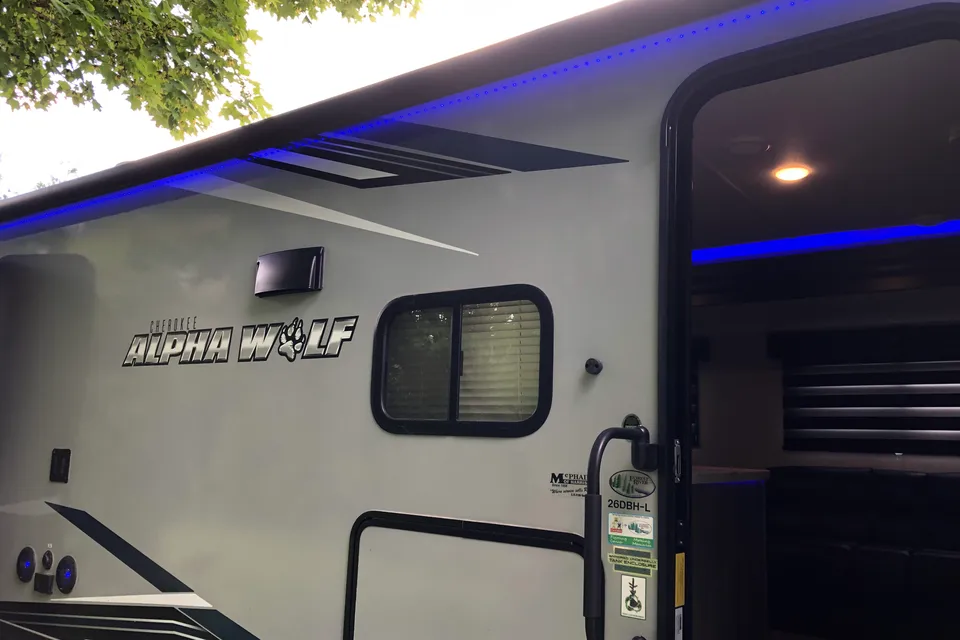Glen's Forest River Alpha wolf Travel Trailer