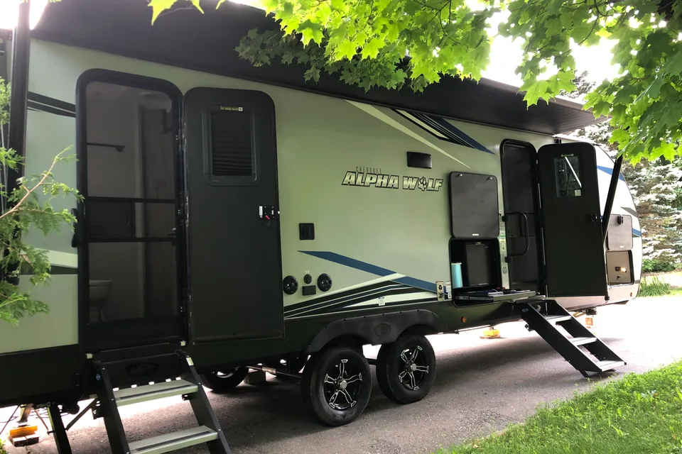 Glen's Forest River Alpha wolf Travel Trailer
