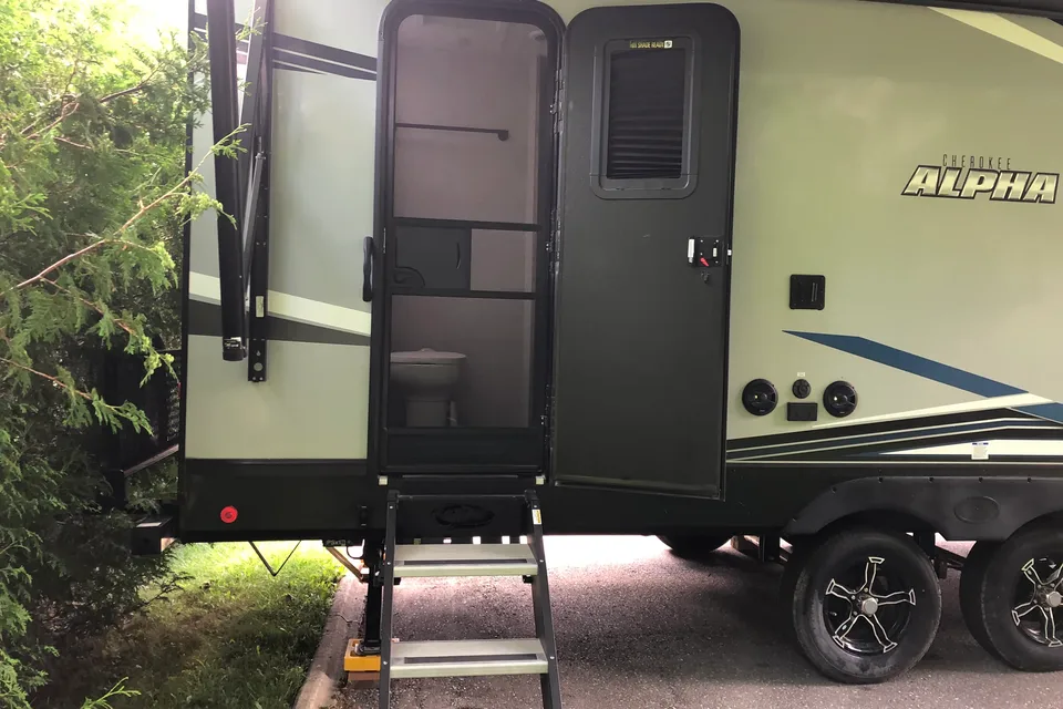 Glen's Forest River Alpha wolf Travel Trailer