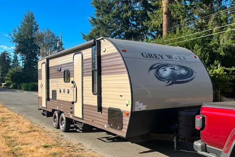 Jessica's Grey wolf  Trailer with double bunk, 1 slide