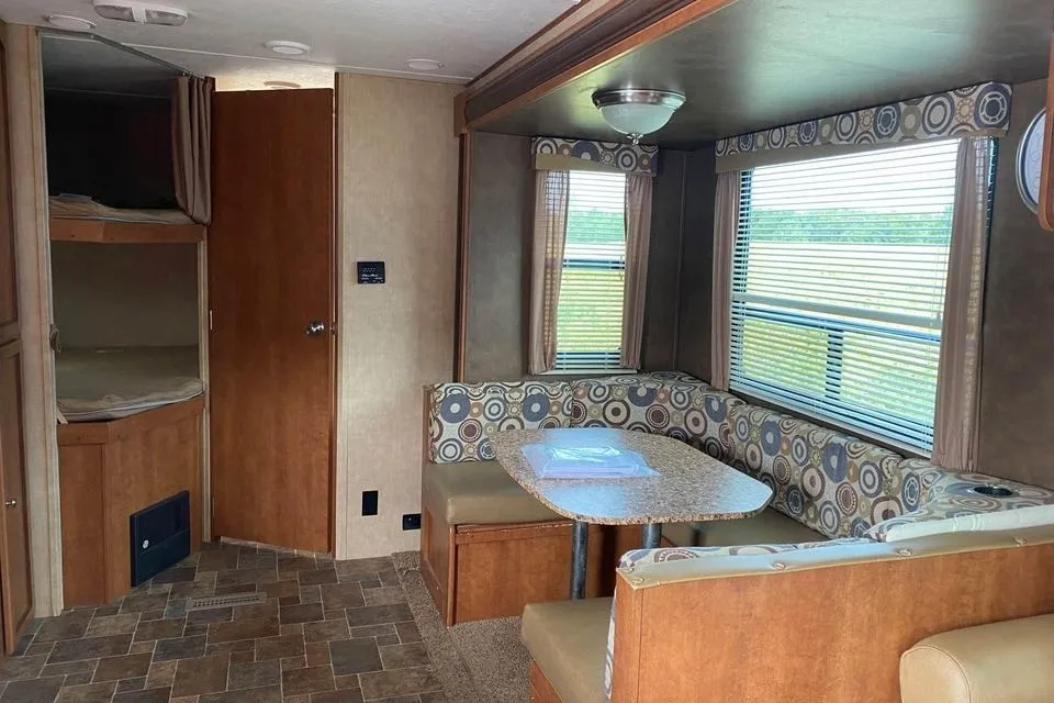 32' Revere (2014)