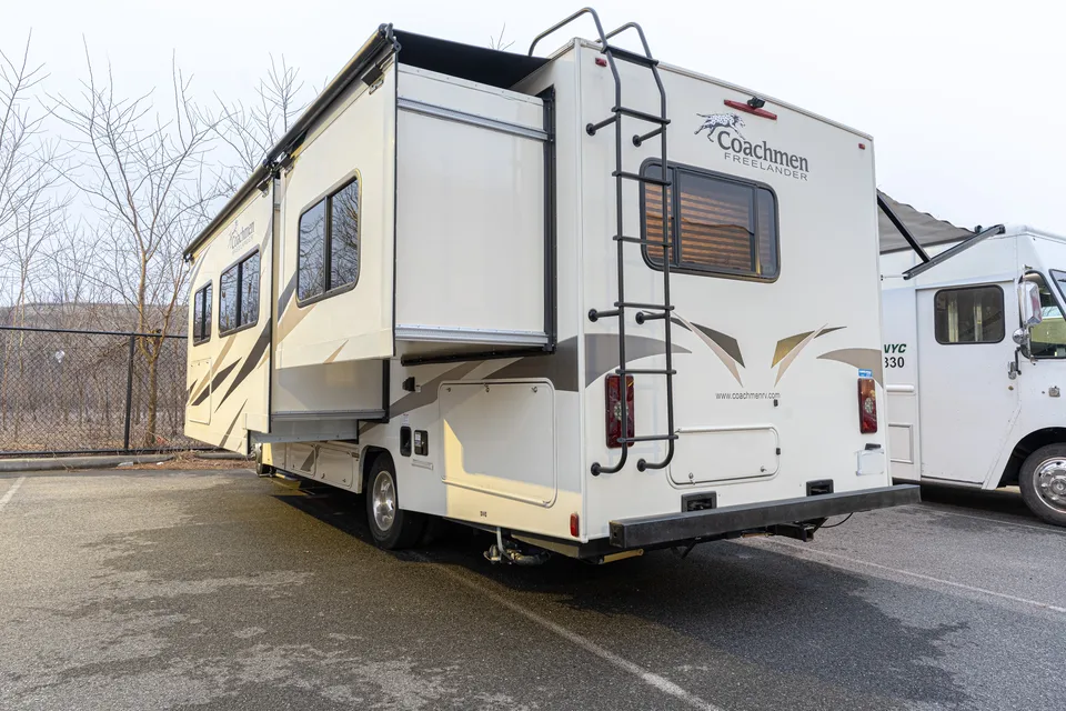 Dream Lux RV – 2020 Freelander Class C | Sleeps 8