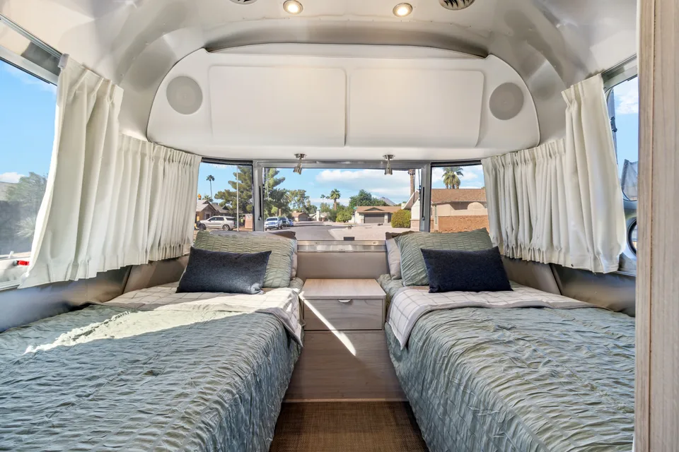 2023 Airstream Globetrotter 25FB