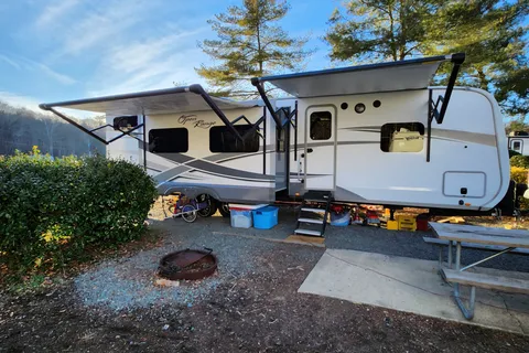 Bunkhouse!Sleeps 10, Spacious,Pet Friendly,Island