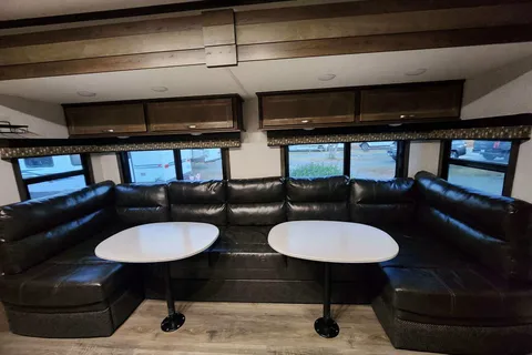 Bunkhouse!Sleeps 10, Spacious,Pet Friendly,Island