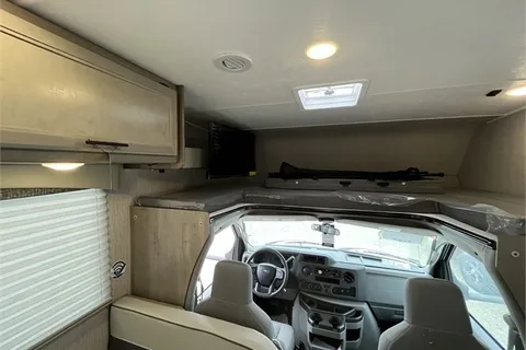 "The Real Deal" Coachmen Freelander 27qb Class C