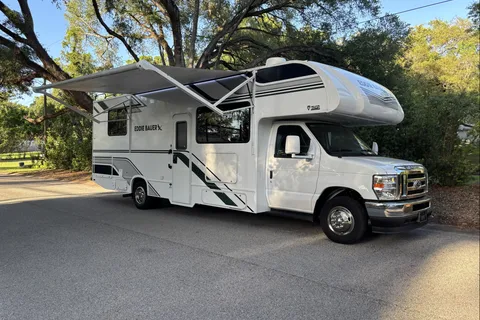 Thor's Chariot Class C Luxury Delivery Available Sleeps 6