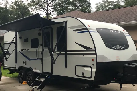Don's Venture RV Sonic 220vrb Travel Trailer