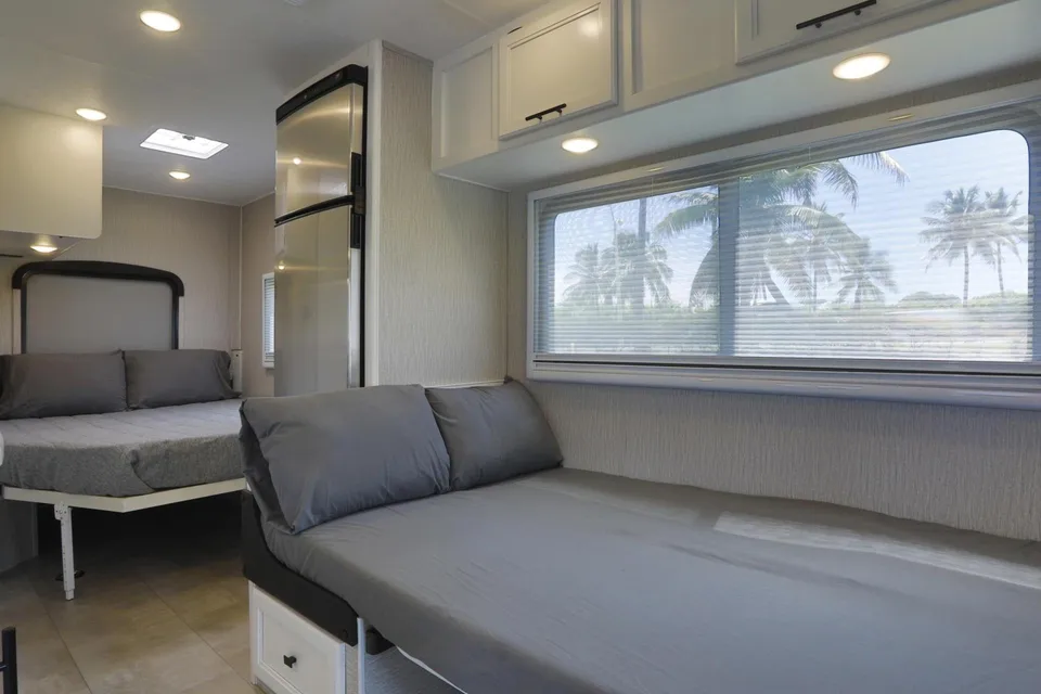 Escargro IsaDan Coachmen crosstrail 22XG 2023