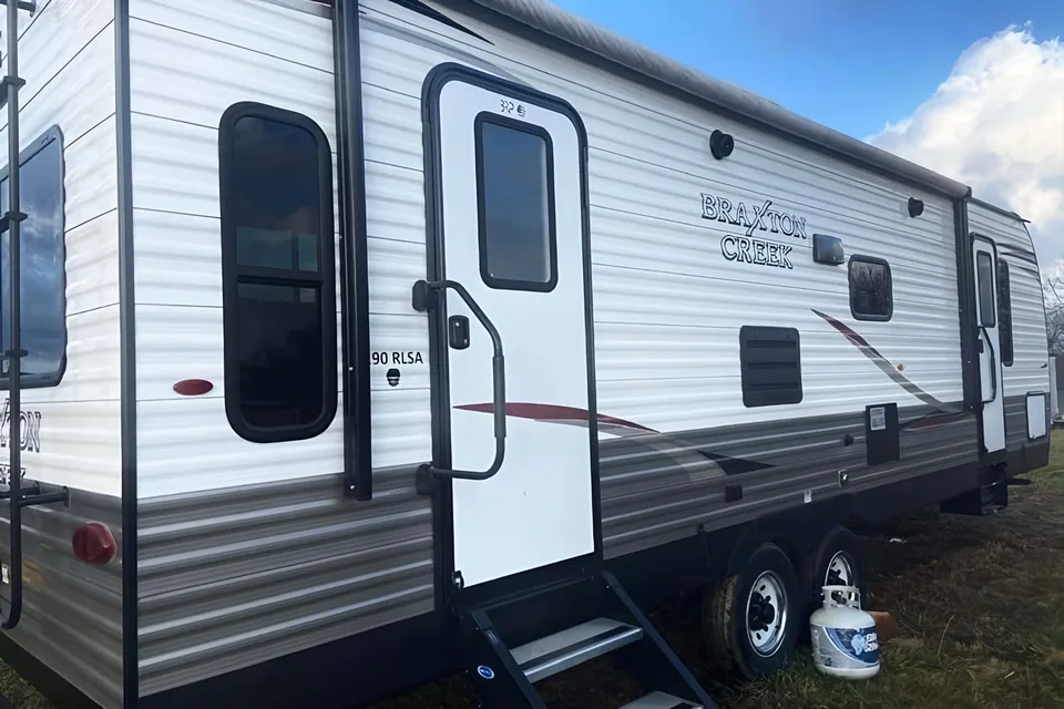 Camrens 32' Braxton Creek