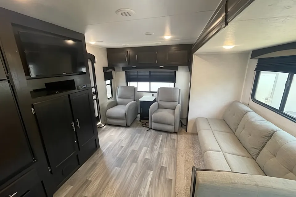 Camrens 32' Braxton Creek