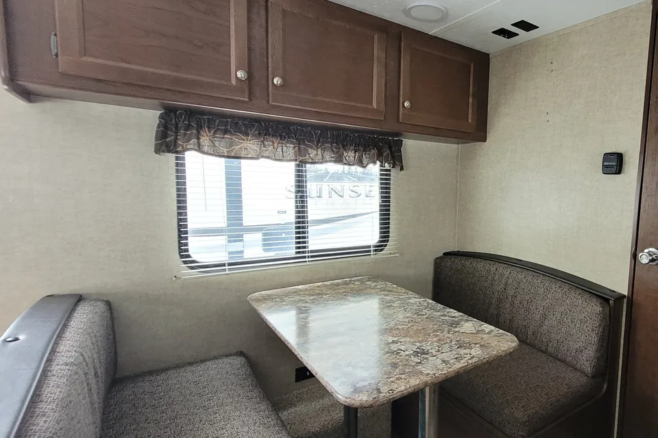 The Fern - VERY CLEAN, Couple's Coach #happytrailsawait