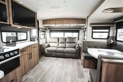 H-Bee Grand Design Imagine 2500RL Travel Trailer