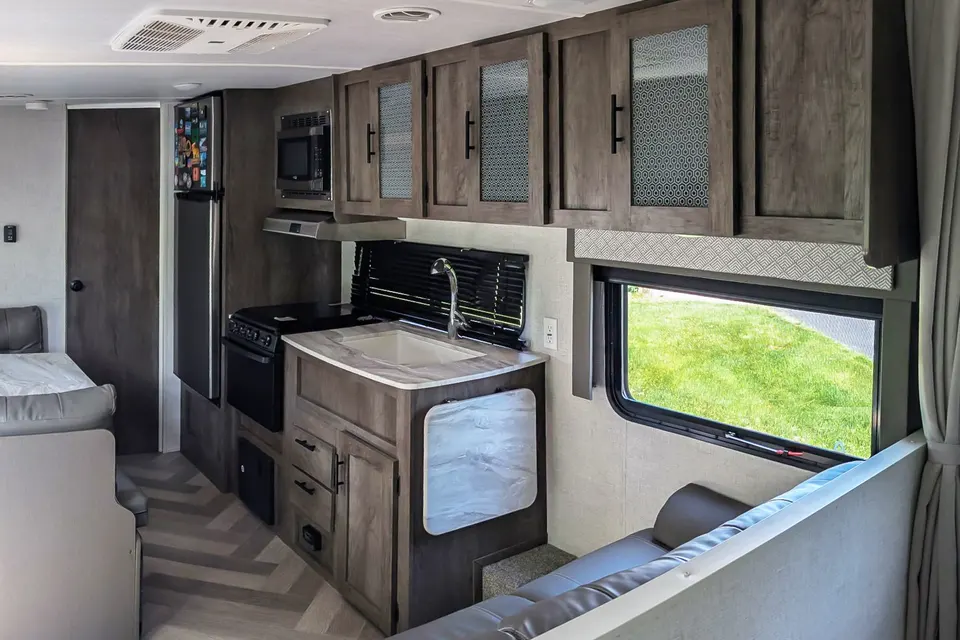 Michael's Forest River Salem Cruise Lite Travel Trailer