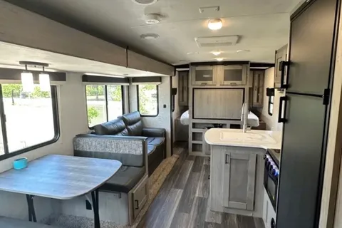 32 Ft Travel Trailer from Heartland King size bed! Sleeps 8-10