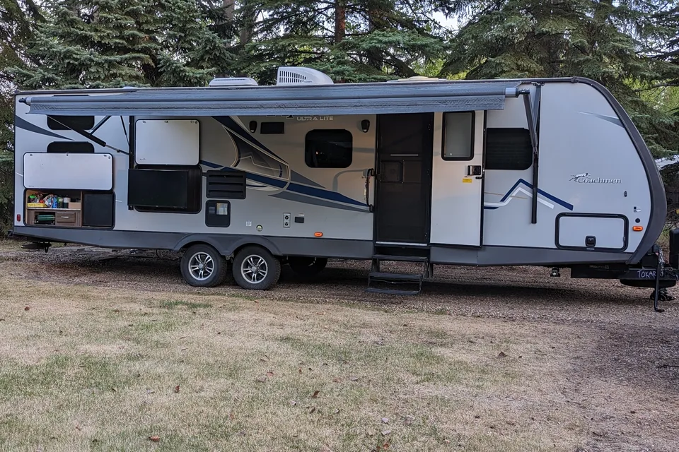 2019 Spacious APEX Bunkhouse