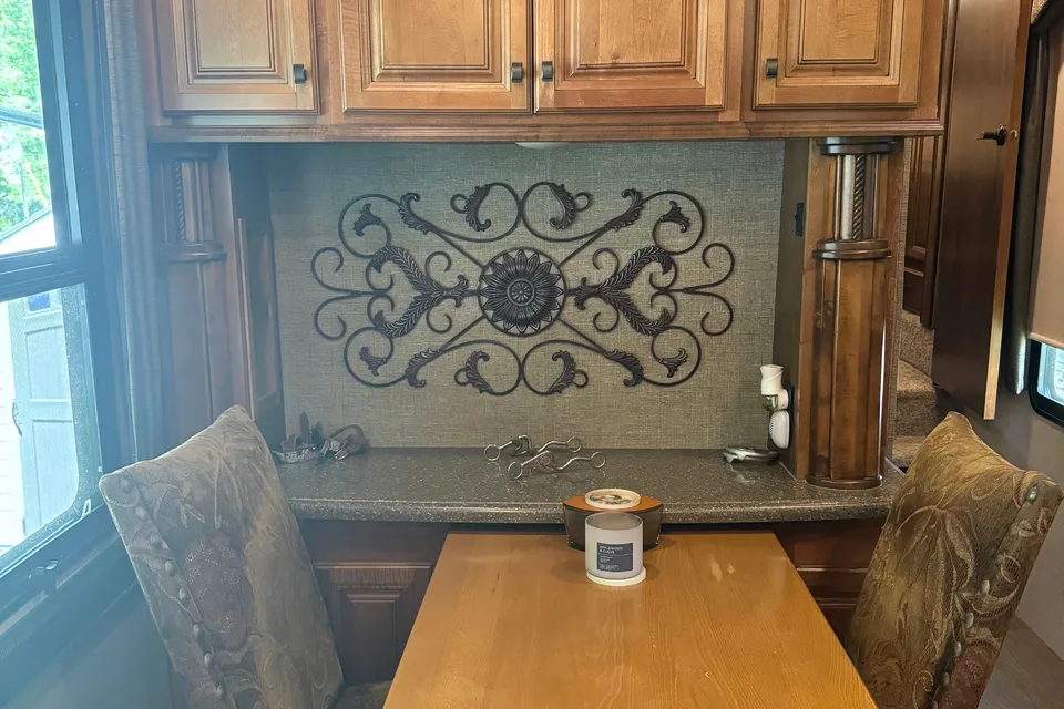 Heartland Big Country 3800FL Fifth Wheel Sleeps 6!