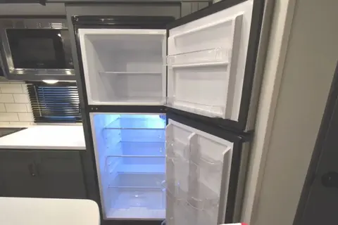 Troy & Shannon’s Rolling Retreat