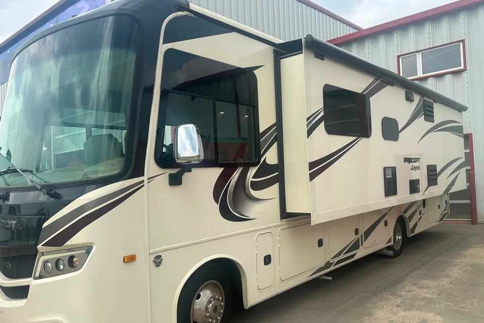 Michael's Jayco Precept 29V Class A
