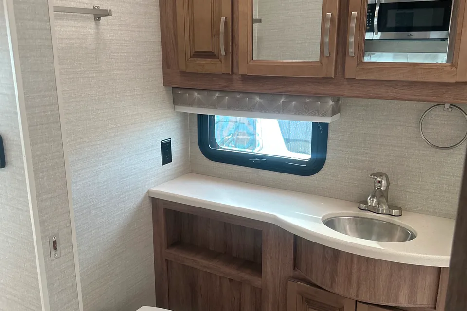 Michael's Jayco Precept 29V Class A
