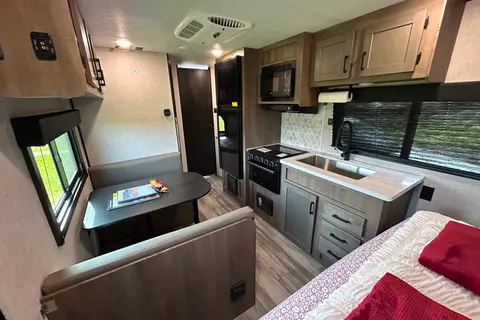 2024 Starcraft 24ft. Trailer- with free private shuttle - Pebbles