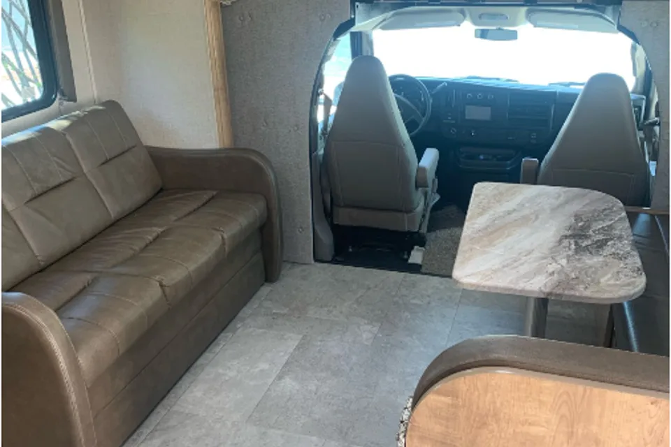 Surprise Adventure's Coachmen 260 DS Class C