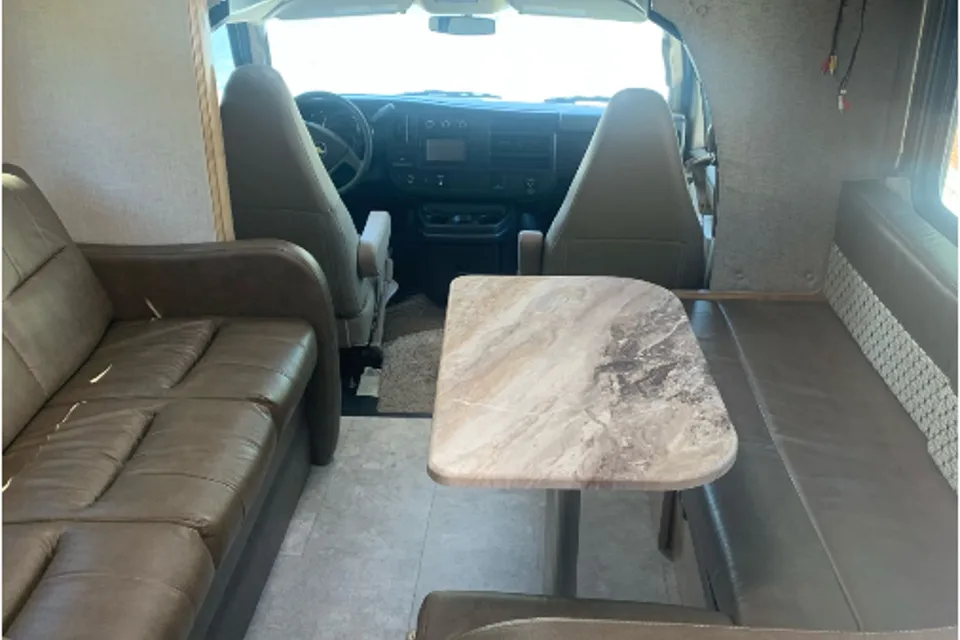 Surprise Adventure's Coachmen 260 DS Class C