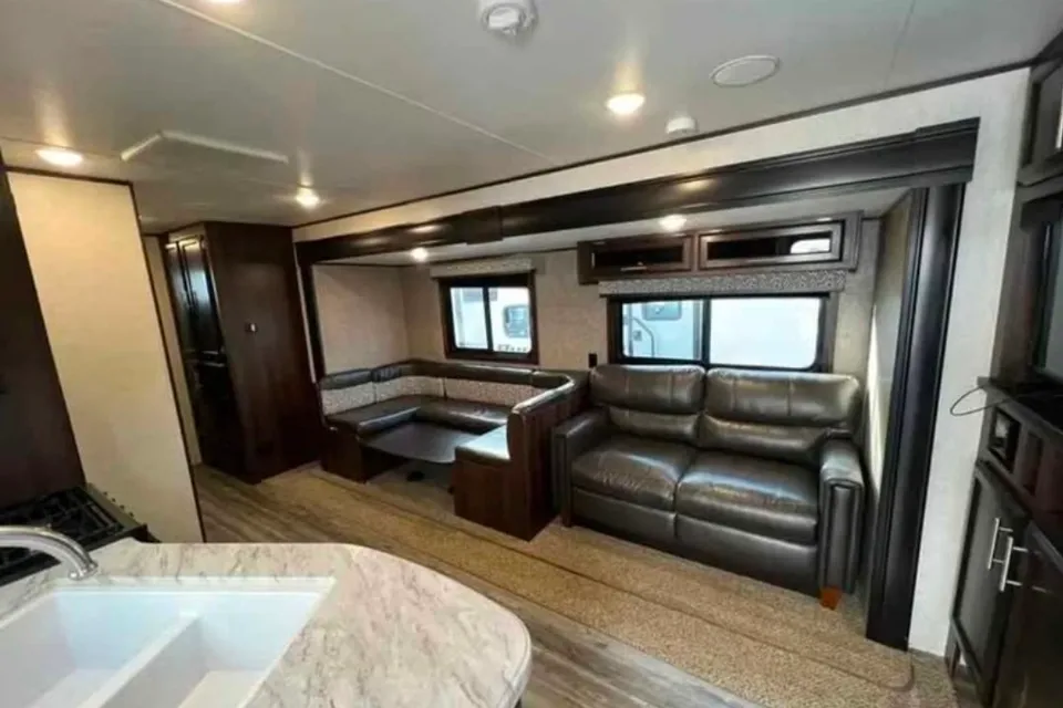 Christine's Jayco Jayflight SXL Travel Trailer