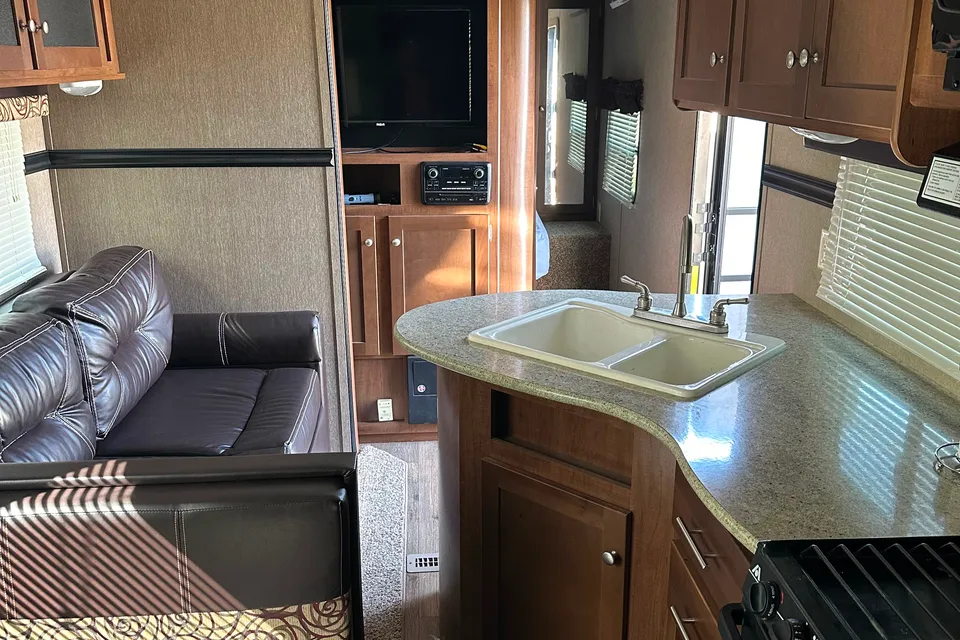 Family getaway Dutchmen Aspen trail Travel Trailer