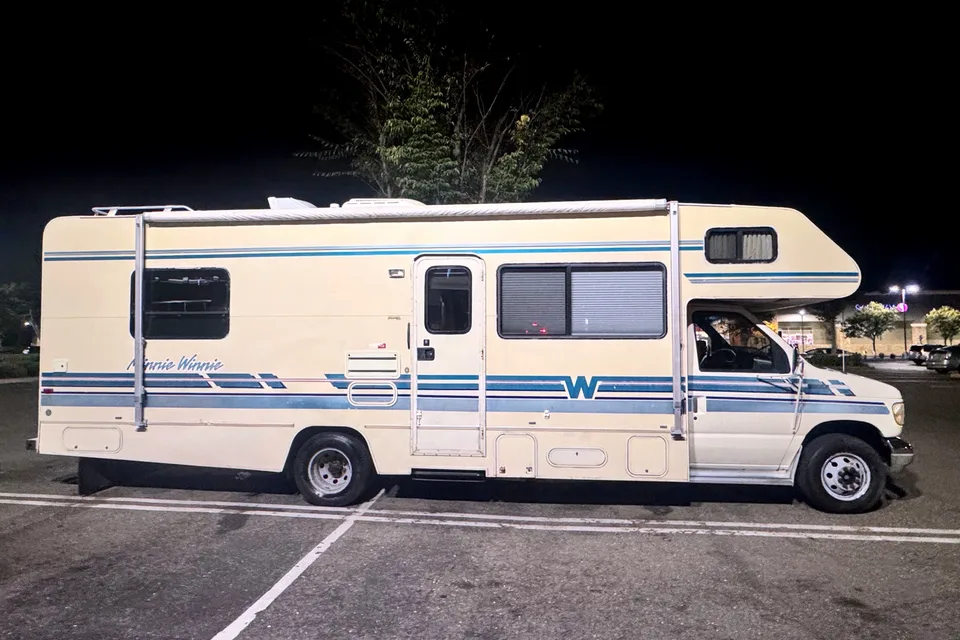 🌙 Lunaris for Cozy Couples & Family-Friendly Getaways  [Affordable RV+Extra Time+Battery]