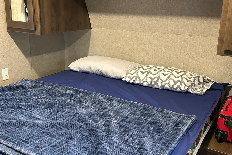 2-Shasta Travel Trailer / Camper / RV Rental
