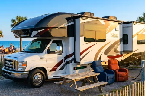 C19 *NEW* Entegra SLEEPS 8 - STARLINK WiFi Equipped -MASTER BEDROOM