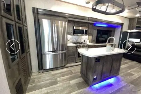 rebecca's Grand River 40fdd Travel Trailer