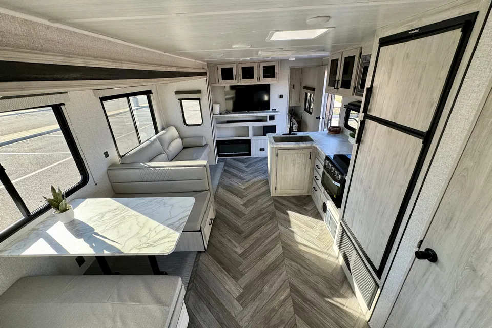 Ricardo's Pet Friendly, 27' Della Terra Travel Trailer