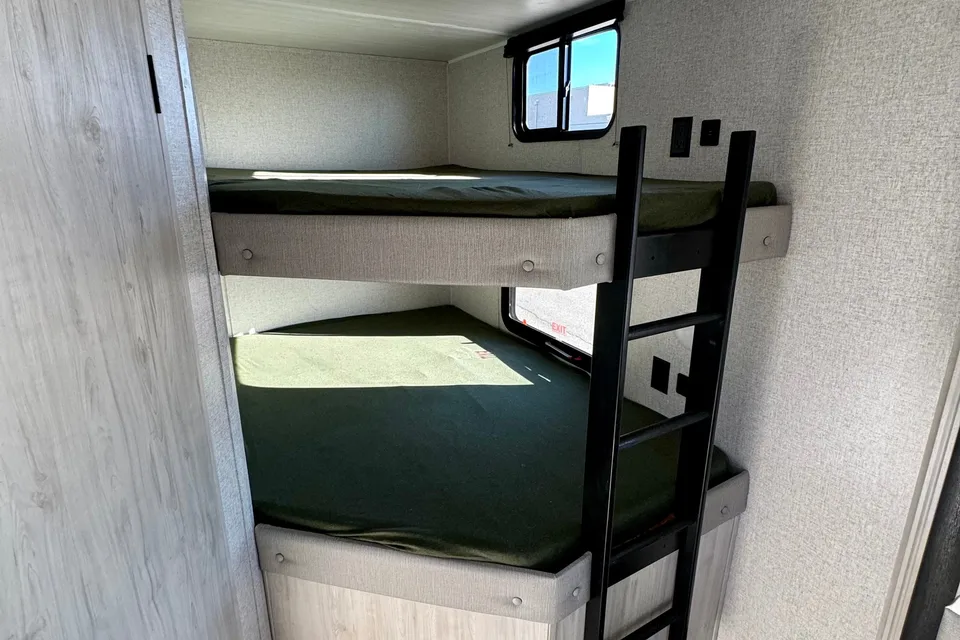 Ricardo's Pet Friendly, 27' Della Terra Travel Trailer