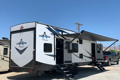 Joe's Coachmen 2020 Adrenaline 29KS Toy Hauler