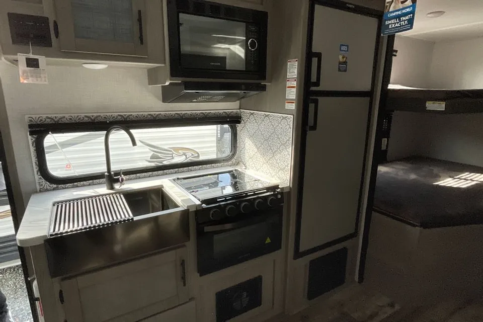 JLay's Coleman 1905 BH Family Friendly Trailer