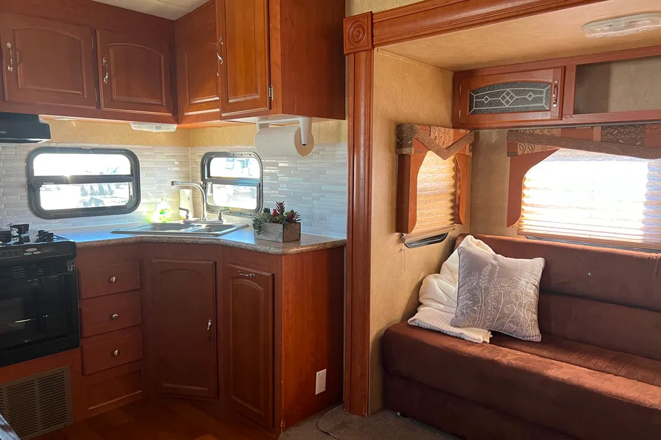 Shirley's Forest River V-Cross Fifth Wheel