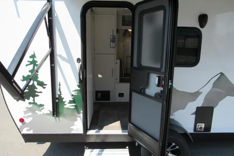 2024 Rove Lite 16rb Travel Trailer