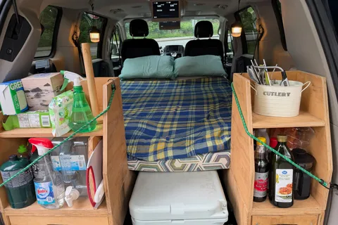 Get outta town and country