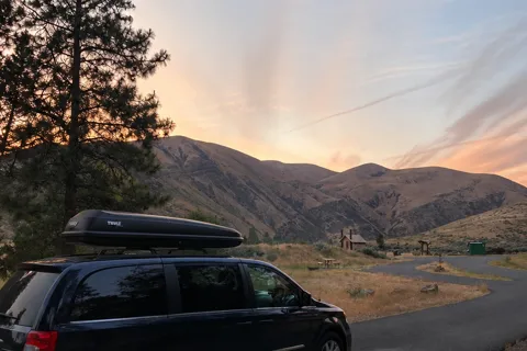 Get outta town and country