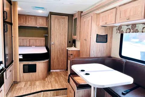 2020 Forester sunseeker 24’