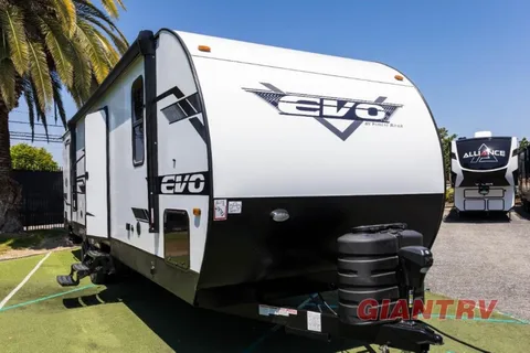 Mike's Evo CSJT2650G Travel Trailer