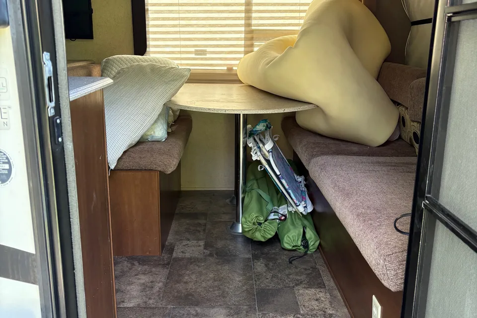 Jeff's Coachmen Freedom Express Hybrid