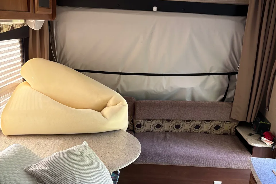 Jeff's Coachmen Freedom Express Hybrid