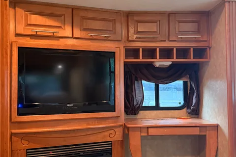 Class A Coachmen Encounter 37TZ