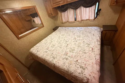 Class A Coachmen Encounter 37TZ