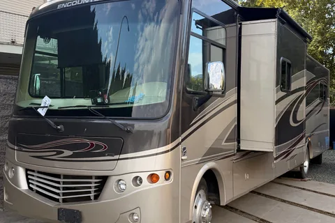 Class A Coachmen Encounter 37TZ